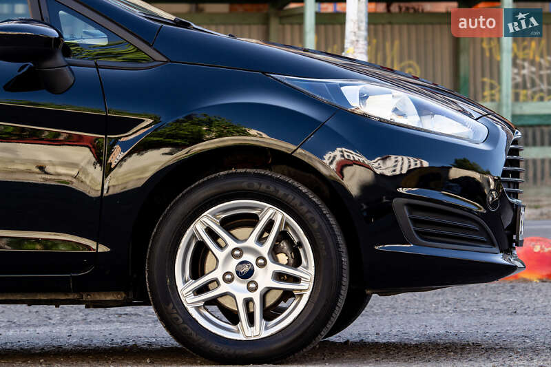 Седан Ford Fiesta 2019 в Львові