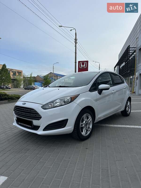 Хетчбек Ford Fiesta 2019 в Києві