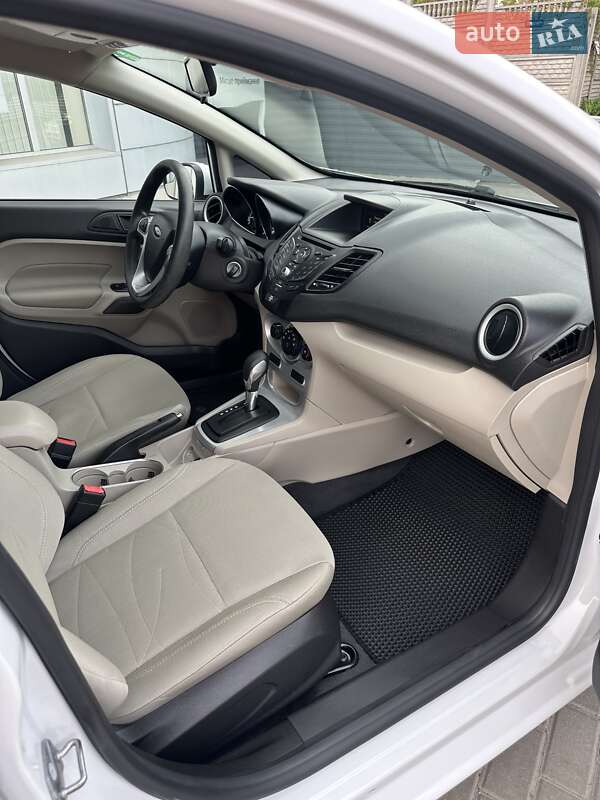 Хетчбек Ford Fiesta 2019 в Києві