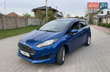 Хэтчбек Ford Fiesta 2018 в 
