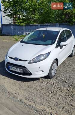 Хэтчбек Ford Fiesta 2011 в 
