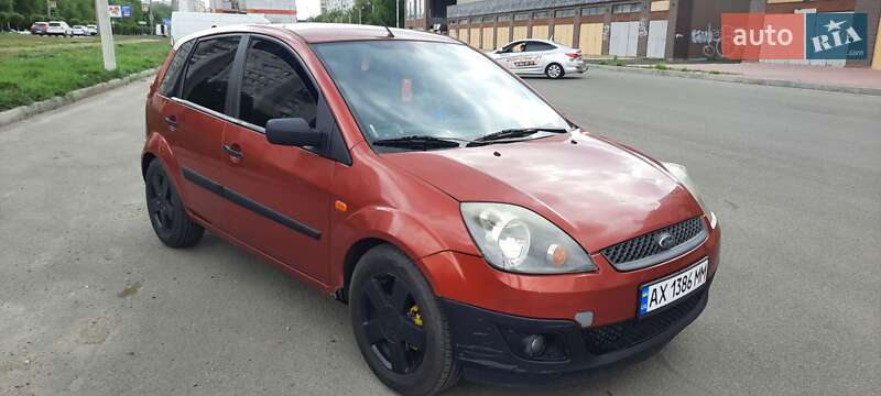 Хетчбек Ford Fiesta 2008 в 