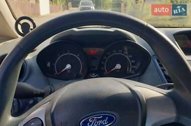 Хэтчбек Ford Fiesta 2011 в 