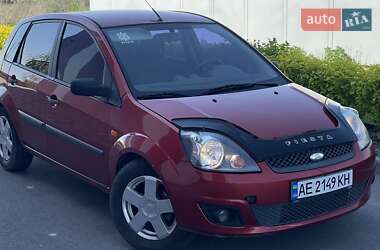 Хетчбек Ford Fiesta 2008 в Дніпрі