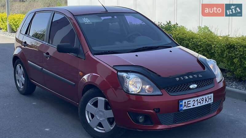 Хэтчбек Ford Fiesta 2008 в 