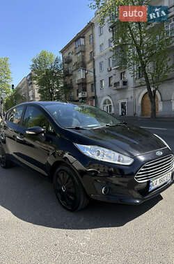 Хэтчбек Ford Fiesta 2013 в 