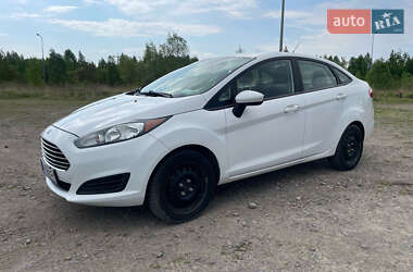 Седан Ford Fiesta 2017 в Львове