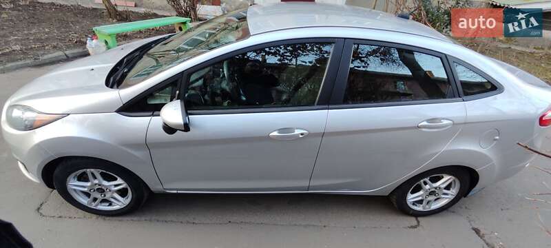 Седан Ford Fiesta 2017 в Виннице