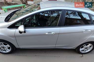 Седан Ford Fiesta 2017 в 