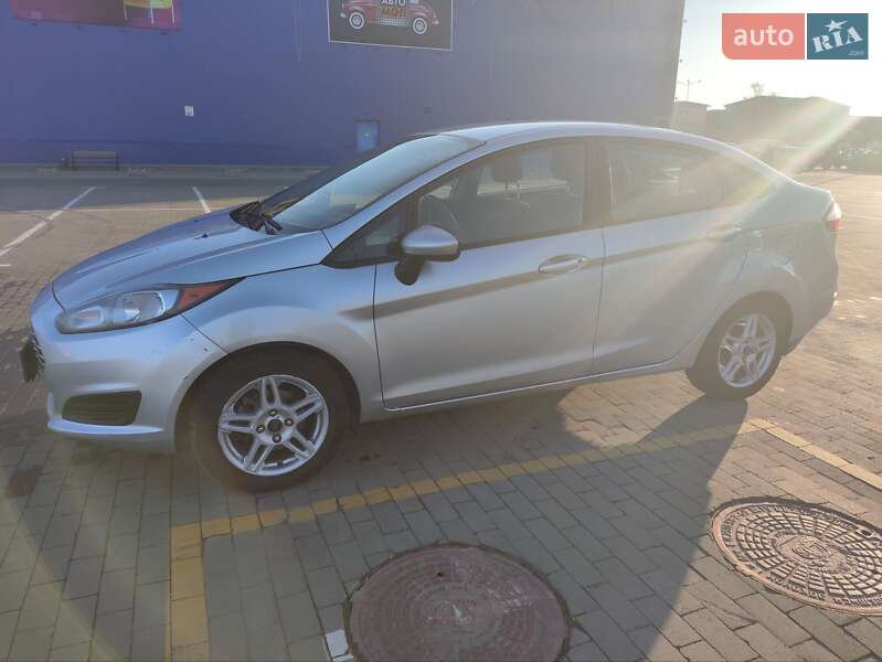 Седан Ford Fiesta 2017 в Виннице