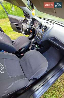 Хетчбек Ford Fiesta 2008 в 