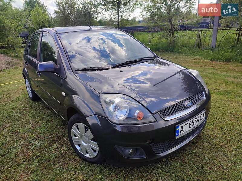 Хетчбек Ford Fiesta 2008 в 