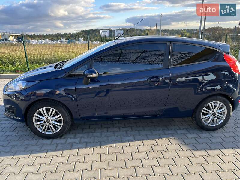 Хэтчбек Ford Fiesta 2014 в Львове