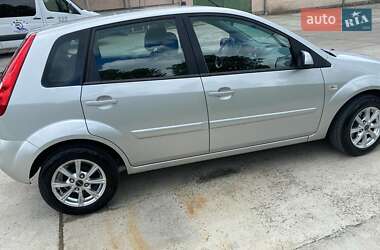 Хэтчбек Ford Fiesta 2008 в 