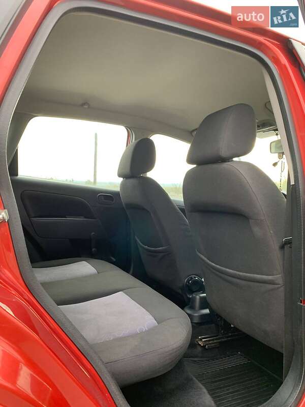 Хэтчбек Ford Fiesta 2007 в Николаеве