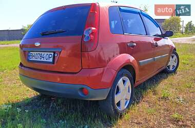 Хэтчбек Ford Fiesta 2006 в 