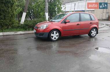 Хэтчбек Ford Fiesta 2007 в 