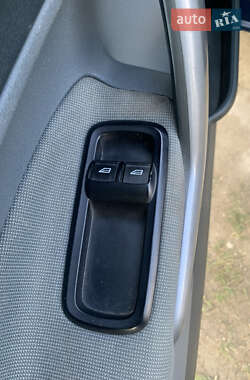Хэтчбек Ford Fiesta 2009 в 