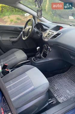 Хэтчбек Ford Fiesta 2009 в 