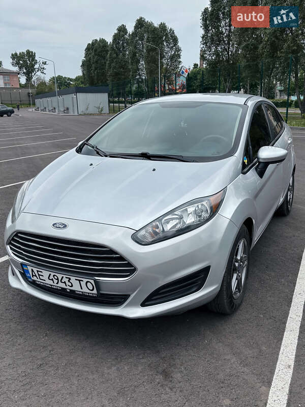 Седан Ford Fiesta 2018 в 