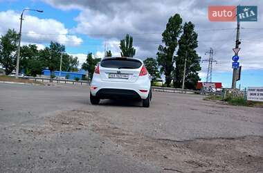 Хетчбек Ford Fiesta 2012 в 
