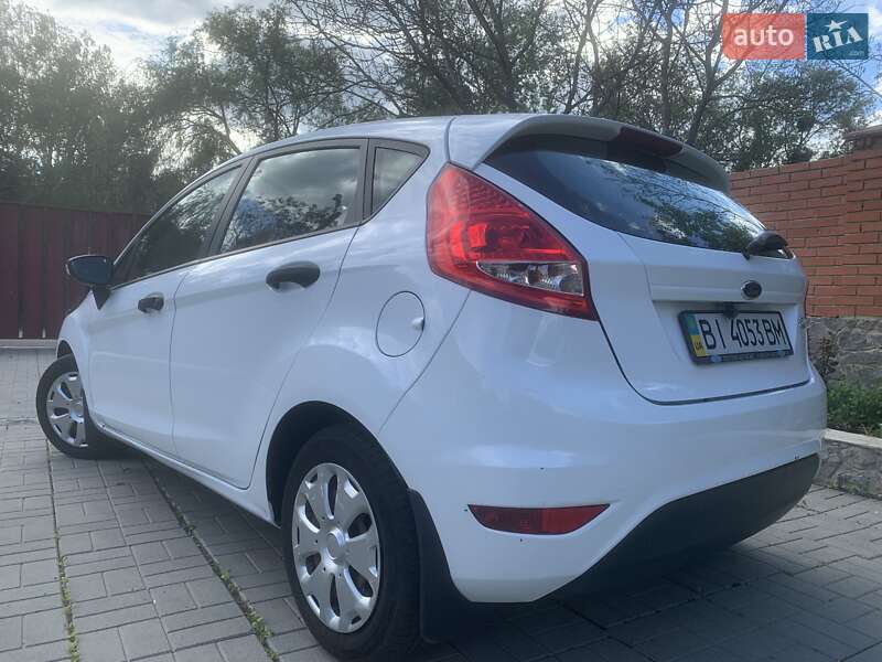 Хэтчбек Ford Fiesta 2012 в Полтаве фото 5 Хэтчбек Ford Fiesta 2012 в Полтаве