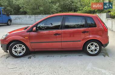 Хэтчбек Ford Fiesta 2007 в 