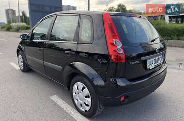 Хетчбек Ford Fiesta 2007 в 