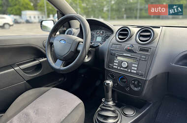 Хетчбек Ford Fiesta 2007 в 