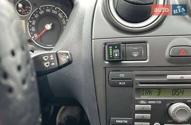 Хетчбек Ford Fiesta 2008 в 