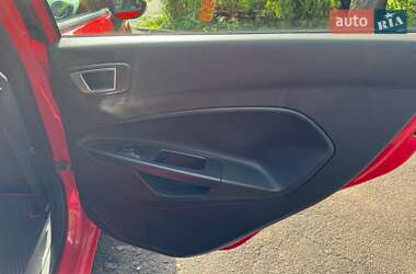 Хетчбек Ford Fiesta 2013 в 