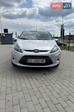 Хетчбек Ford Fiesta 2011 в 