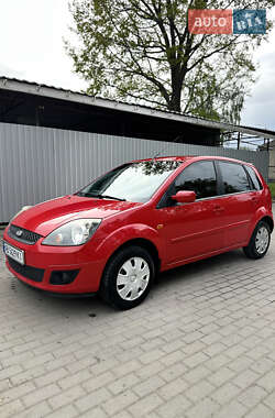 Хэтчбек Ford Fiesta 2007 в 
