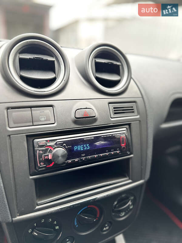 Хэтчбек Ford Fiesta 2007 в Хмельнике фото 29 Хэтчбек Ford Fiesta 2007 в Хмельнике