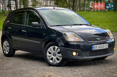 Хетчбек Ford Fiesta 2006 в 