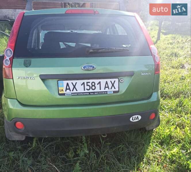 Хэтчбек Ford Fiesta 2006 в Яремче