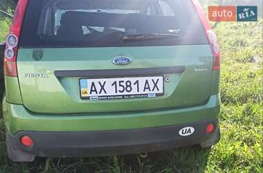 Хэтчбек Ford Fiesta 2006 в 
