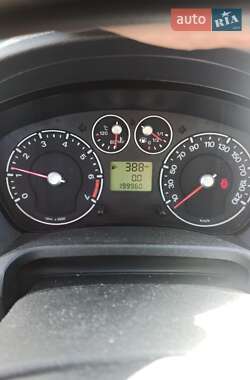 Хэтчбек Ford Fiesta 2006 в 