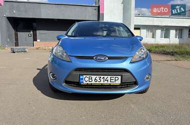 Хэтчбек Ford Fiesta 2011 в 