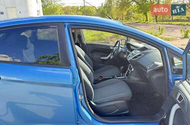 Хэтчбек Ford Fiesta 2011 в 