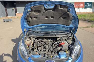 Хэтчбек Ford Fiesta 2011 в 