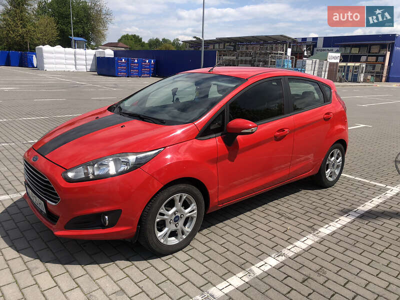 Хэтчбек Ford Fiesta 2014 в 