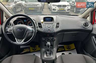 Хэтчбек Ford Fiesta 2016 в 