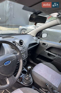 Хэтчбек Ford Fiesta 2008 в 