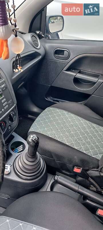 Хетчбек Ford Fiesta 2008 в Мукачевому