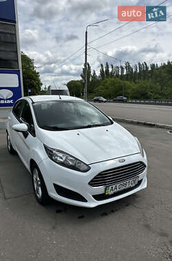 Хэтчбек Ford Fiesta 2013 в Киеве