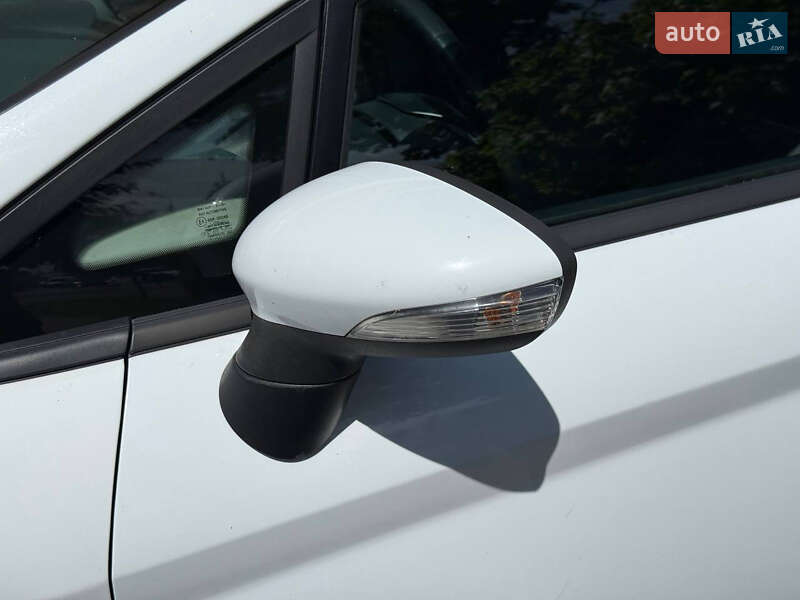 Хэтчбек Ford Fiesta 2010 в Днепре