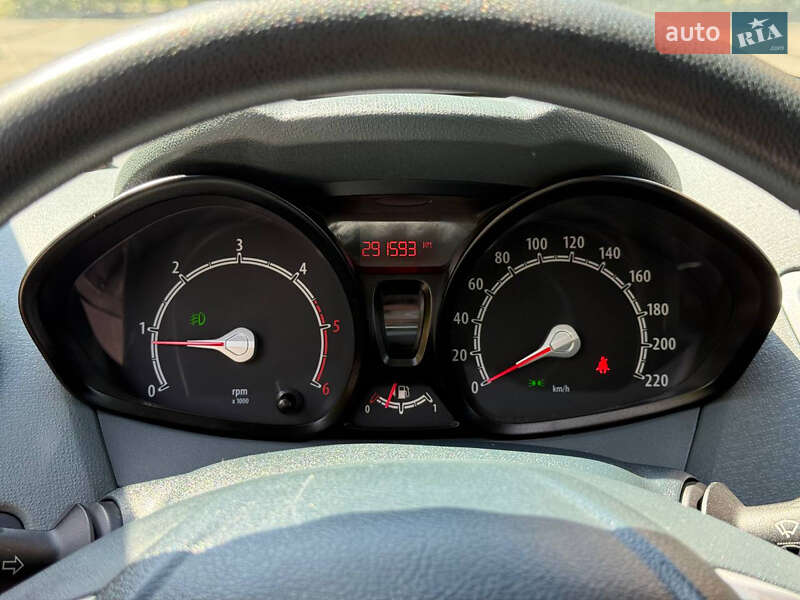 Хэтчбек Ford Fiesta 2010 в Днепре