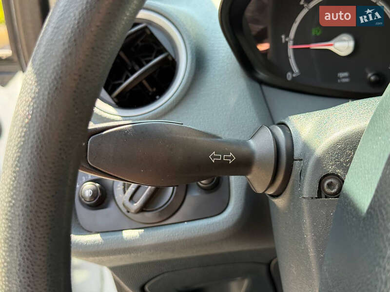 Хэтчбек Ford Fiesta 2010 в Днепре