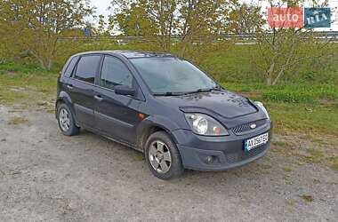 Хэтчбек Ford Fiesta 2006 в Корце